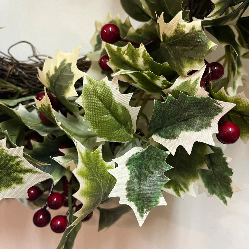 Christmas Hollyberry 18” Wreath Red Berries Holiday Front Door Decor NWOT